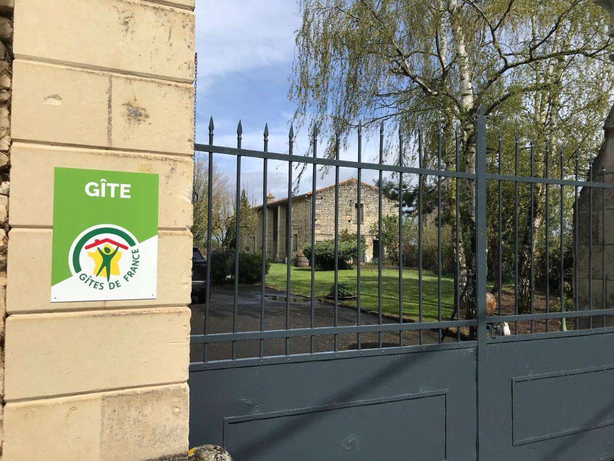Gite Au Boom Coeur En Options Spa Et Repas Tourtenay Bagian luar foto