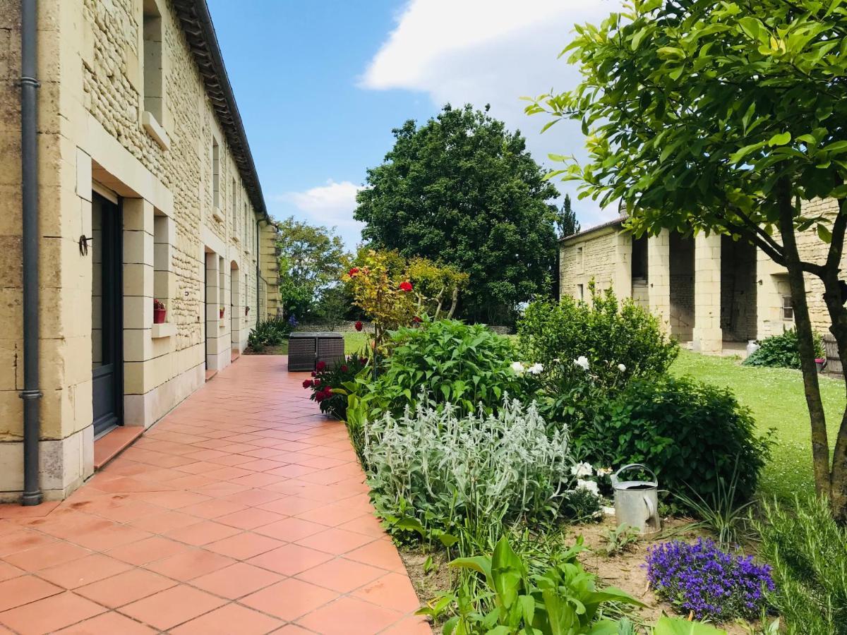 Gite Au Boom Coeur En Options Spa Et Repas Tourtenay Bagian luar foto